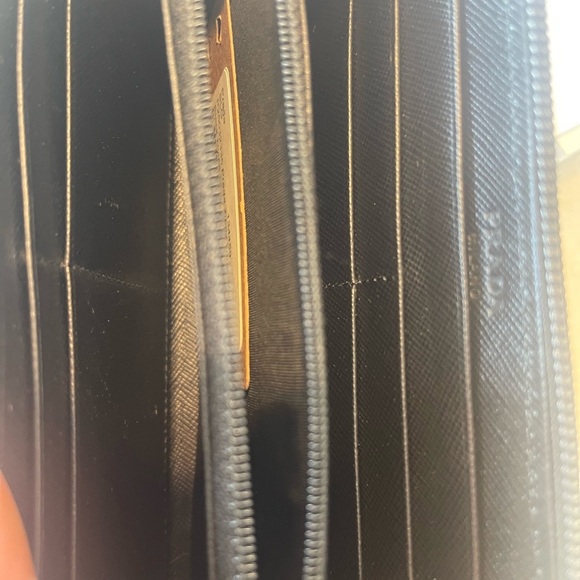 PRADA BLACK NYLON BLACK ZIPPY WALLET! Silver hardware! Authentic - Picture 7 of 7